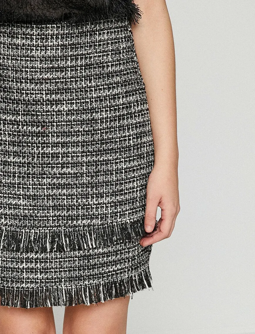 12334 Black Patterned Above Knee Skirt