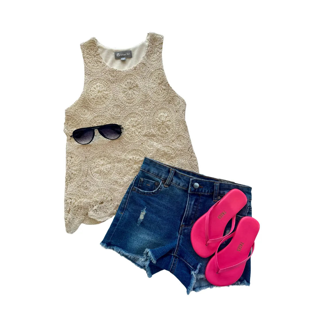 Brittany Ann Fray Shorts Medium Wash