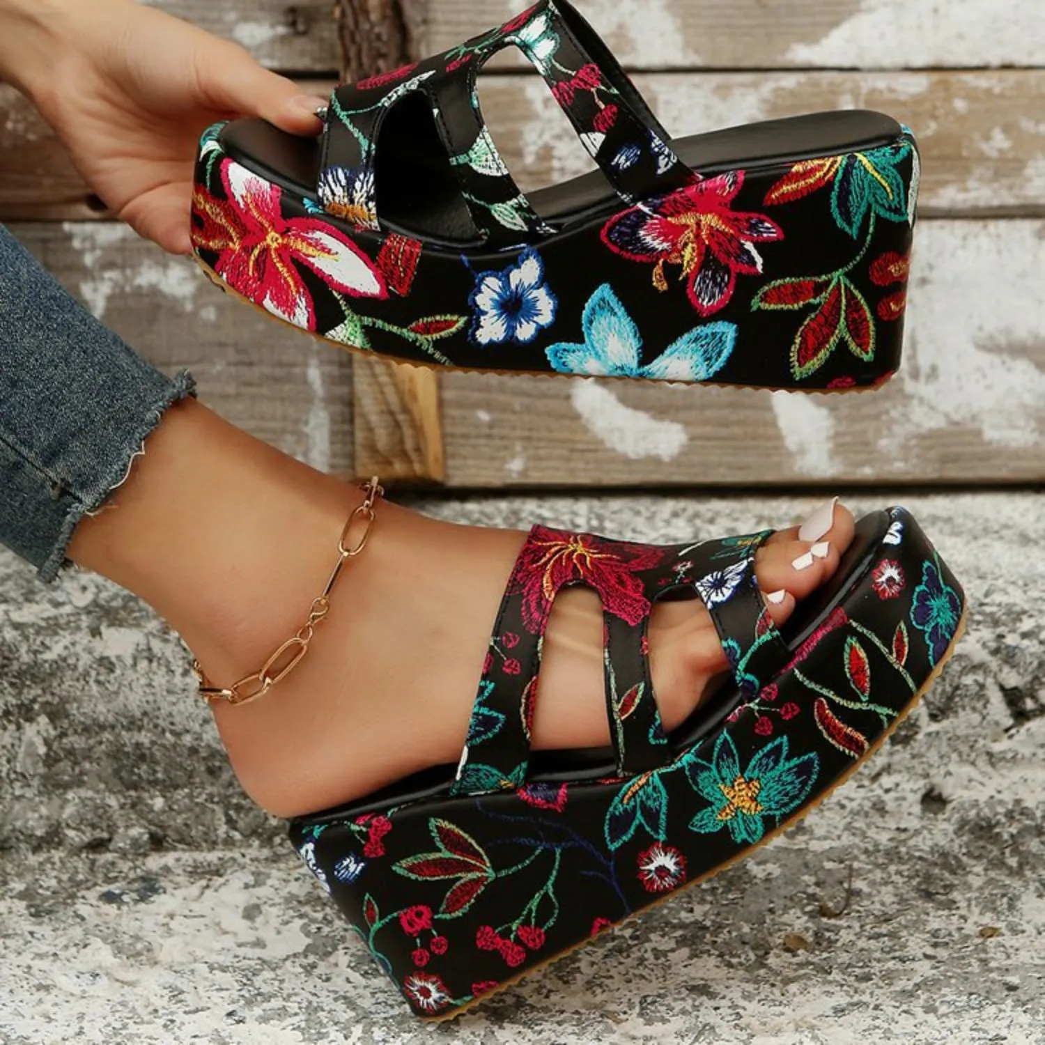 Floral Flirt Sandals