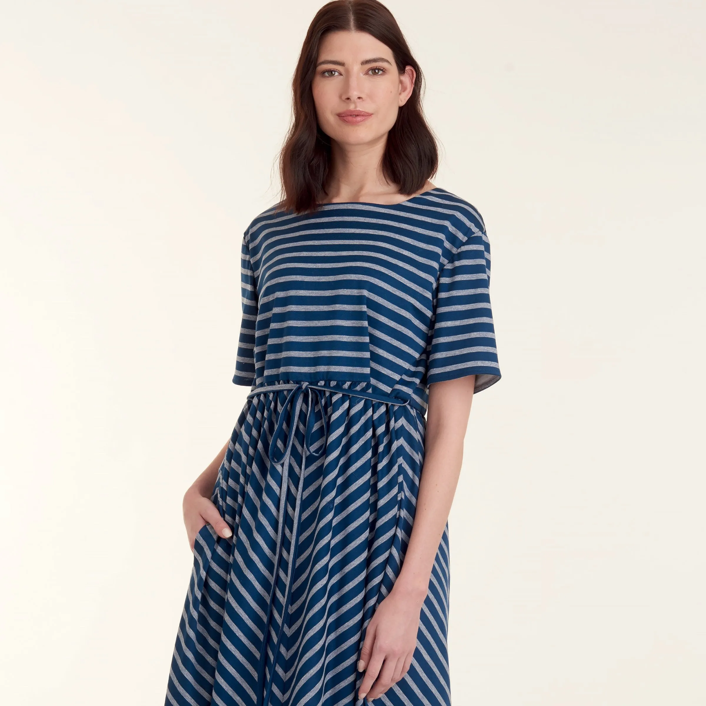 Simplicity Sewing Pattern 9140 Relaxed Pullover Dress